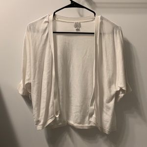White lightweight shawl/sweater